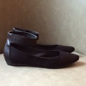 Kenneth Cole Reaction Ballet Flats